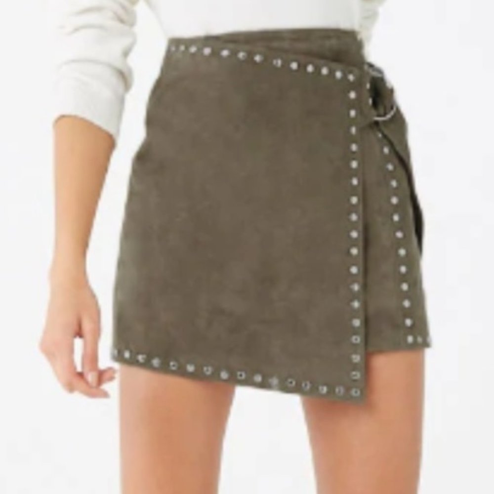 Forever 21 suede Olive Mini Skirt